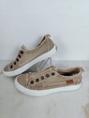Blowfish Malibu Play Slip On Sneakers Desert Khaki Smoked Canvas, 7.5